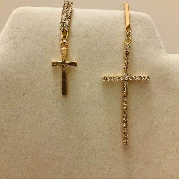 Delicate Divinity Asymmetric Rhinestones crystal Gold Cross Dangling Earrings - Picture 8 of 9